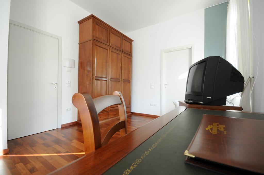 Guest House Domus Urbino Exterior foto